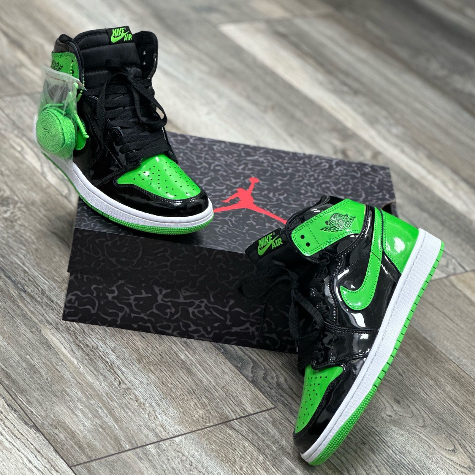 Jordan Retro Charol - Imagen 2