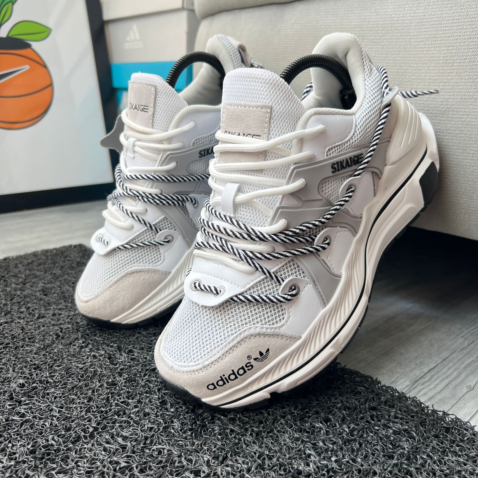 Adidas Sikaige