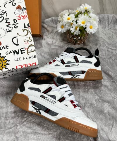 Reebok Corona