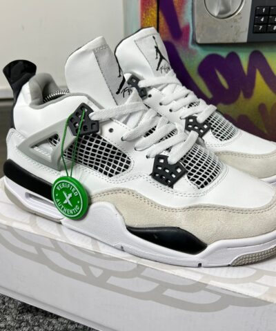 Jordan Retro 4